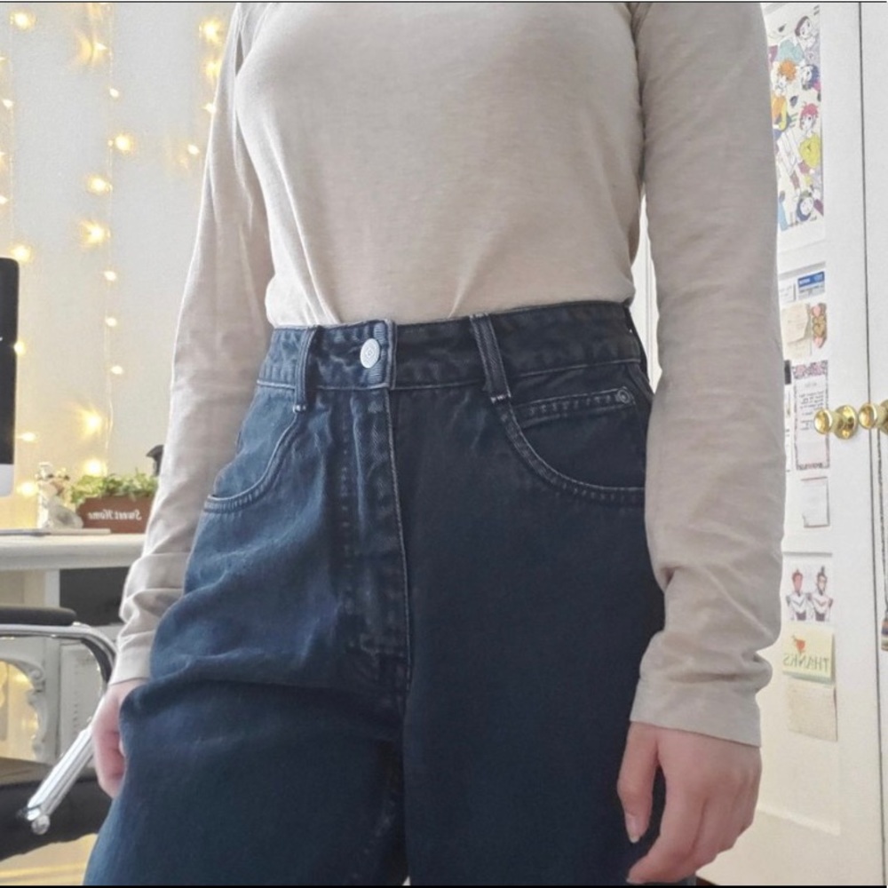 Gloria Vanderbilt mom jeans